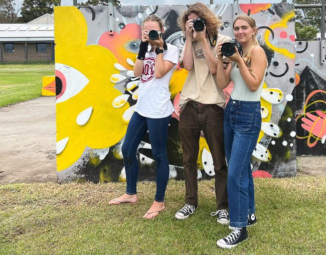 Discover Photography Courses | Teenagers learn photograpy
